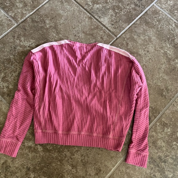 Women’s size small. Super cute. Good condition - Picture 7 of 7